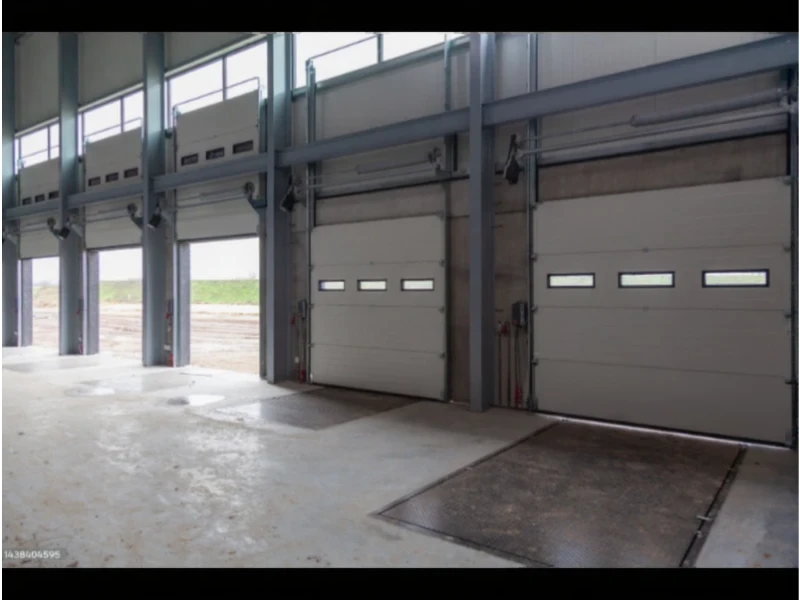 Loading dock bays with dock doors and floor dock leveler plates – Dock Leveler & Dock Equipment Repair Alvin, TX